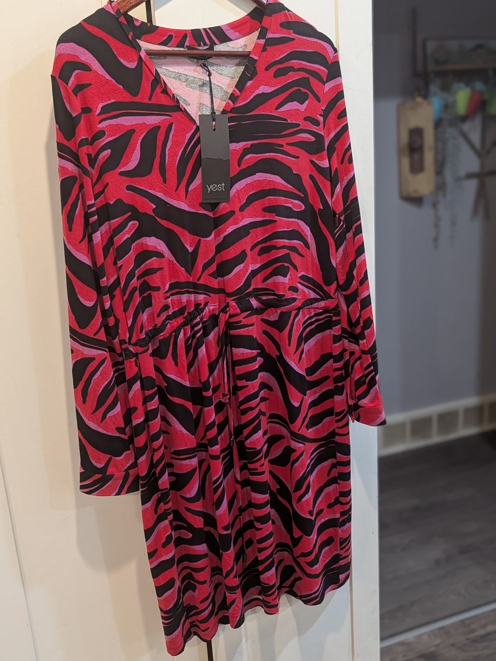 Yest Pink & Black Zebra Print V-Neck Dress Nwt